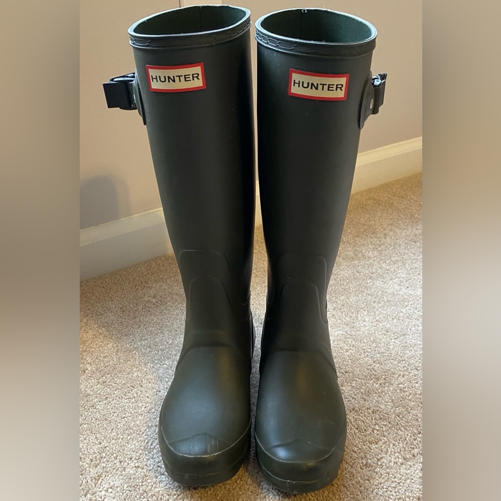 Size 7 Tall Rain Boots | Hunter/Huntress